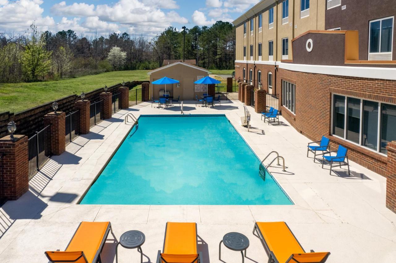 Holiday Inn Express Hotel & Suites Talladega By Ihg Luaran gambar