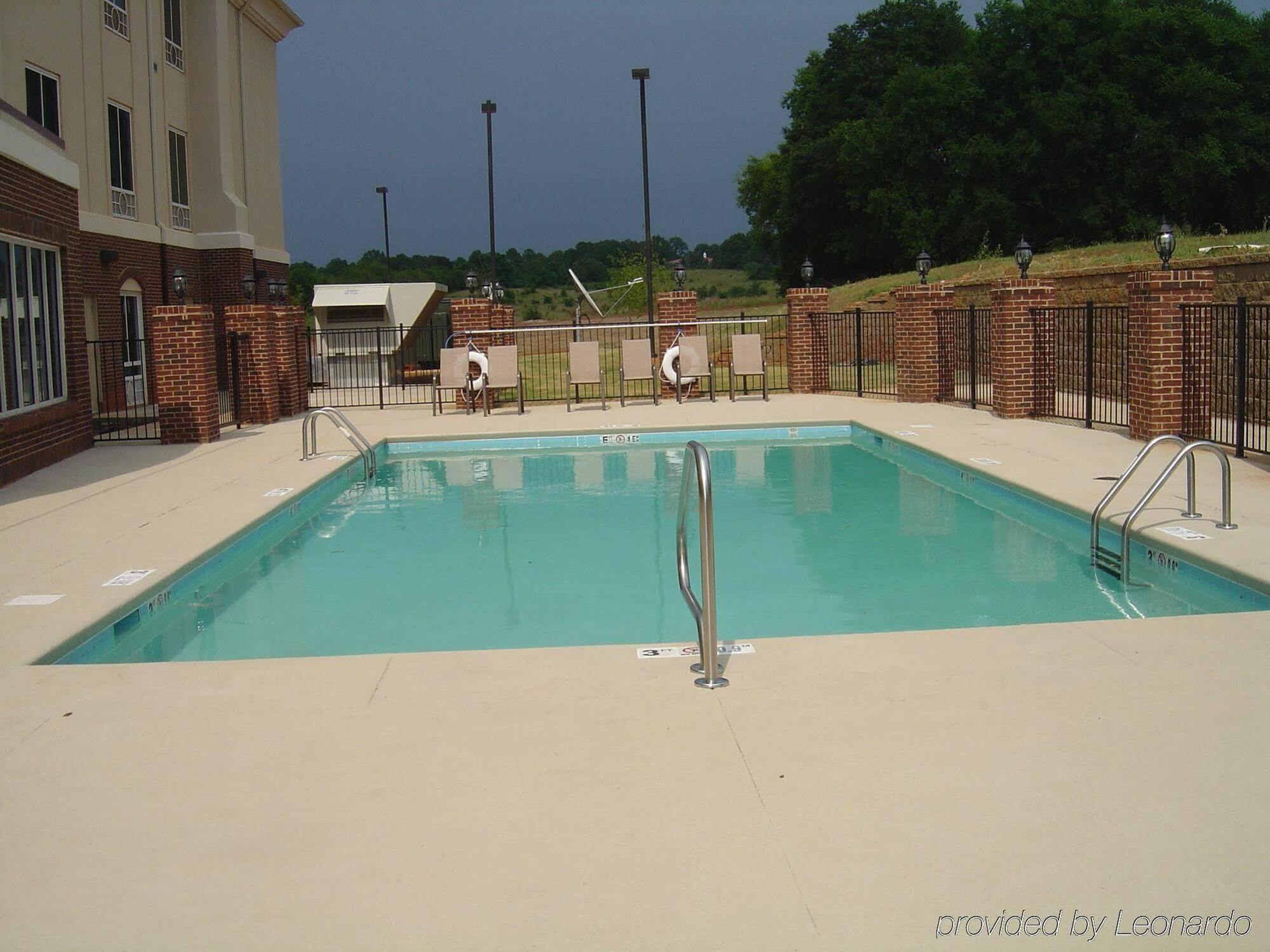 Holiday Inn Express Hotel & Suites Talladega By Ihg Luaran gambar